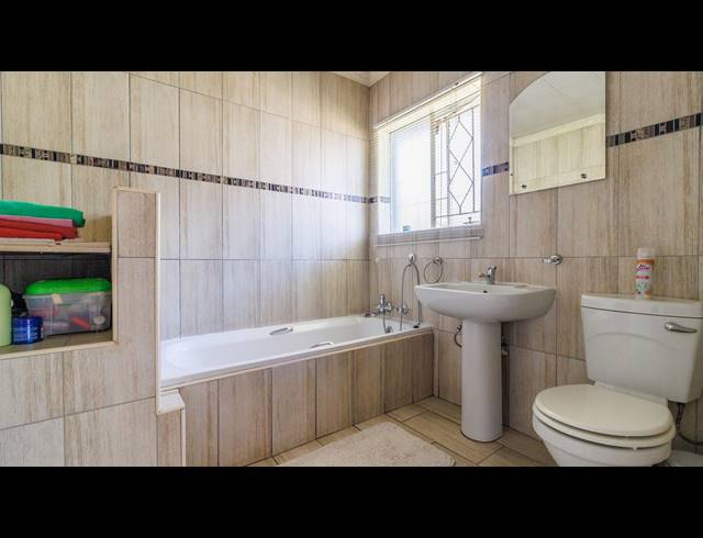 4 BEDROOM FREESTANDING FOR SALE IN MULBARTON
